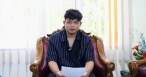 Chiko Radityatama Agung Putra, Mahasiswa Universitas Diponegoro (UNDIP). Instagram@sman11semarang.official