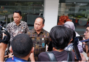 Kejagung geledah kantor Bea Cukai Pusat, Jakarta, terkait Kasus korupsi skspor POME Rp17,7 Triliun. Foto: dok/ kejaksaan agung