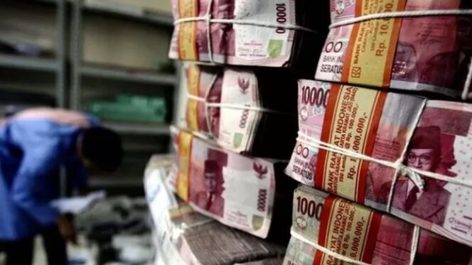 
					Siapa penerima deposito, bupati harus jelaskan