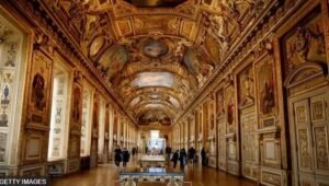 Musium Louvre Prancis