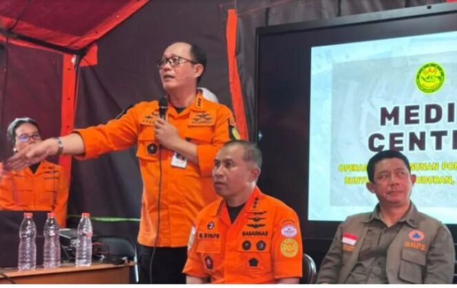 
					Emi Frizer Kasubdit Pengerahan dan Pengendalian Operasi Basarnas. Foto: Wildan suarasurabaya.net