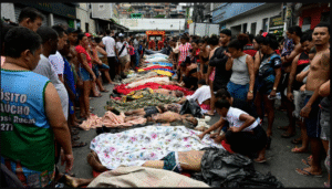 Ratusan mayat dijejer di jalanan usai penggerebekan gang narkoba Comando Vermelho, di Rio Janeiro, Brasil. Foto: france24.com