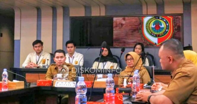 
					Kegiatan PKL mahasiswa ilmu kesehatan itu digelar di ruang rapat Satya Bina Karya (SBK), Pemkab Mojokerto, Senin (3/11) pagi. Dok.Diskominfo