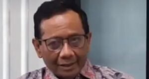 Mahfud MD, mantan Menko Polhukam melontarkan kritik pada Kejaksaan Agung yang belum mengeksekusi buronan Silfester Matutina. (Foto: Instagram prof.mahfud)
