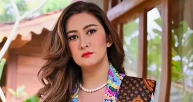 
					Mahkamah Kehormatan Dewan (MKD) DPR RI telah memberikan hukuman kepada anggota DPR dari Fraksi NasDem, Nafa Urbach.Dok.instagram Nafa Urbach 