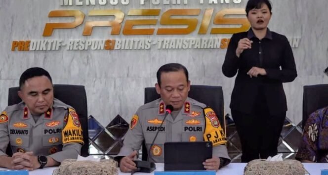 
					Kapolda Metro Jaya, Irjen Asep Edi Suheri, memastikan bahwa kondisi di SMAN 72 saat ini sudah sepenuhnya aman. Foto. Polda Metro Jaya 