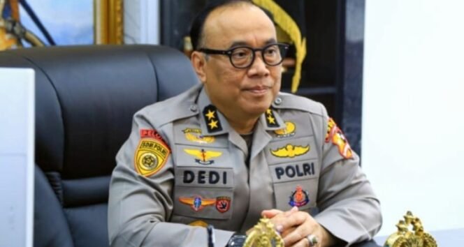 
					Wakapolri Komjen Dedi Prasetyo akui ada beberapa persoalan pelayanan Polri. (jogja.polri.go.id)