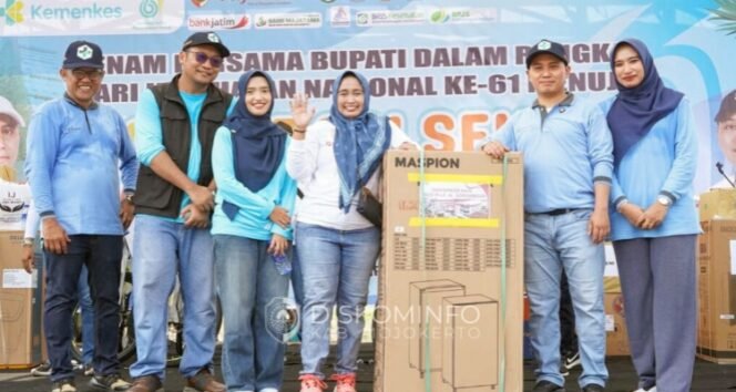 
					Ribuan Masyarakat Mojokerto ikuti Senam Massal Semarakkan HKN ke-61