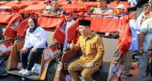100 Becak Listrik Dibagikan untuk Tukang Becak Lansia di Kabupaten Mojokerto . Dok.Diskominfo