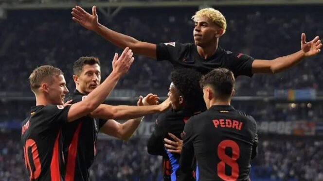 
					Lamine Yamal penyelamat Barca