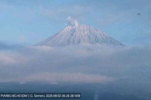 Ilustrasi erupsi Semeru