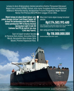 Kejaksan Agung melakukan lelang kapal supertanker Arman 114, hasil rampasan saat ditangkap melakukan pemindahan minyak mentah dari kapal ke kapal, di Lautan Natura, Foto: terasbatam.id