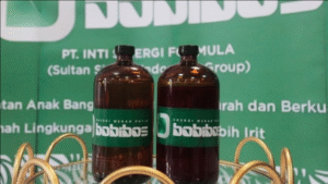 Bobibos adalah bahan bakar untuk kendaraan dari bahan baku nabati (tanaman) dengan RON 98, mulai diperkenalak ke publik sebagai bahan bahan kendaran. Menurut Dirjen ESDM, dibutuhkan setidaknya delapan bulan untuk melakukan uji kelayakan. Foto: ist