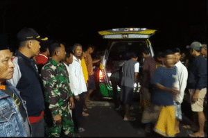 Pemulangan jenazah Rika Julia Safitri, 27, ke rumah duka desa Lebakharjo, Ampelgading, malang, selatan. Setelaj jenazahnya ditemukan di panrai Alas Purwo Banyuwangi, Foto: ist