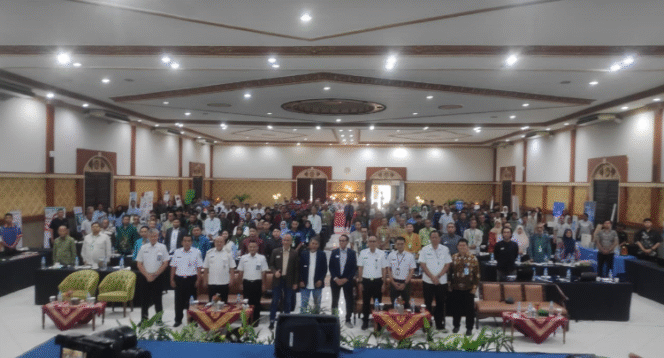 
					Rabu, 26 November 2025, Dinas Pekerjaan Umum dan Penataan Ruang (PUPR) Kabupaten Jombang bekerja sama dengan Paguyuban Elektro Jatim (PEJ) menggelar kegiatan Bimbingan Teknis (Bimtek) Peran Penting Mekanikal, Elektrikal, dan Plumbing (MEP) pada Bangunan Gedung. FotoL Jombangkab.go.id