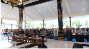 Pemerintah Jombang bersama perusahaan daerah Air Minum Tirta Kencana Jombang melakukan Sosialisasi Air Minum Aman Menuju Generasi Indonesia Emas yang dibuka Bupati Jombang Warsubi di pendopo Kabupaten Jombang, Jumat, 31 Oktober 2025. Foto: jombangkab.go.id