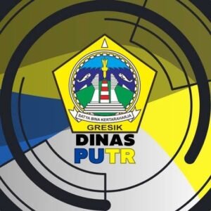 Setahun telah berlalu, terjadi kejadian penganiayaan seorang perempuan dilempar botol air minum, hingga tulang hidung patah. Tetapi belum ada tindakan apapun dari pimpinan, di kantor Dinas PUTR Pemkab Gresik. Korban akhirnya melaor ke Polres Gresik. Foto: Ist