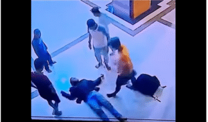 Terjadi kasus penganiayaan yang  menyebabkan seorang pemuda berinisial AR, 21, meninggal dunia terjadi di dalam masjid agung Sibolga, Tapanuli Tengah, Sabtu dinihari, 1 Oktober 2025. Foto: tangkap layar video Instagram@majeliskopi008