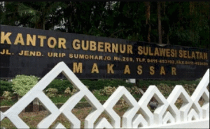 Tim Kejaksaan Tinggi Sulawesi Selatan melakukan penggeledahan di kantoe gubenur, kantor dinas Pertanian dan Hortikultura, dan rumah pribadi pejabat, Kamis 20 November 2025. Foto: Pemprov Sulsel