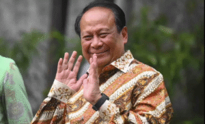 Wakilo Menteri Perhubungan, Suntana melakukan konferensi pers di kantor Menko Ekonomi, Rabu, 26 November 2025, merespon persoalan polemik status dan operasi bandar di kawasan PT IMIP, Mowosali. Ia menegakan bahwa bandara itu punya izin resmi dan beroperasi sesuai aturan negara. Foto: Antara