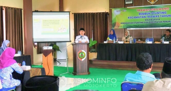 
					Bupati Mojokerto Muhammad Albarraa, mengatakan bahwa setiap anak di Kecamatan Trawas berhak mendapatkan tumbuh kembang yang optimal. Dok. Diskominfo 