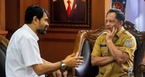 Menyoroti kontroversi 3 bupati di Provinsi Aceh yang menyatakan tak sanggup atasi dampak bencana banjir bandang di wilayahnya. (Instagram.com/@muzakirmanaf1964)

