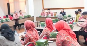 Rapat koordinasi penyusunan naskah akademis pemindahan ibu kota, Kamis (18/12/2025), di ruang Bappeda. Dok.Diskominfo