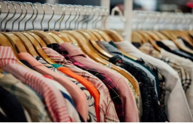 
					Pedagang Thrifting Boleh Jualan Sampai Lebaran