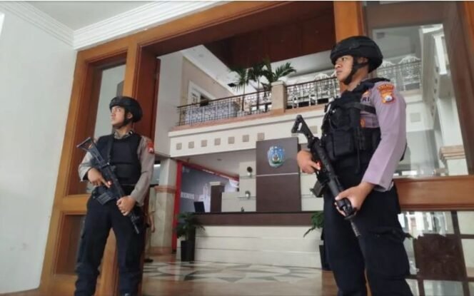 
					Penggeledahan oleh KPK