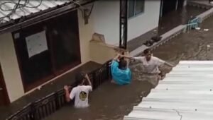 Malang direndam banjir