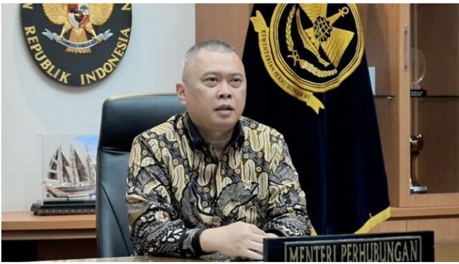 
					Menhub Dudy Purwagandhi