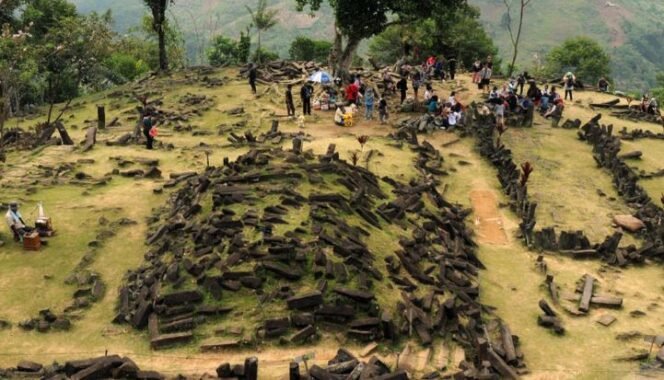 
					Lebih tua dari piramida