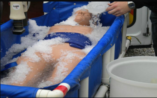 
					Perusahaan Alcor Life Extension Foundation dan Cryonics Institute adalah dua organisasi utama di AS yang menyediakan layanan kriopreservasi (penyimpanan beku jenazah atau otak dalam nitrogen cair) dengan harapan dapat dihidupkan kembali di masa depan melalui kemajuan teknologi. Foto: cnn