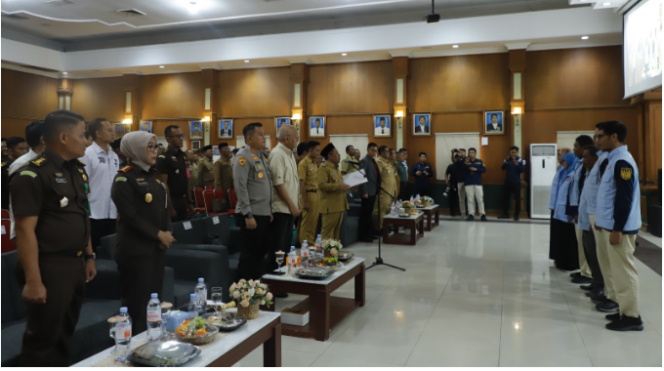 
					Memperingati Hari Anti Korupsi Sedunia (Harkodia), Pemkab Jombang menyelenggarakan acara FGD Anti korupsi, dilaksanakan di kantor pemkab Jombang, Senin 8 Desember 2025. Foto: jombangkab.go.id