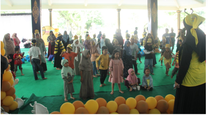 
					Inilah suasana pendopo kabupaten Jombang, Minggu, 14 Desember 2025, menjadi area bermain anak-anak tanpa gari untuk membentuk karakter tangguh. Foto: Jombangkab.go.id