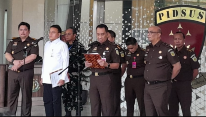 
					Pemerintah melalui Satgas PKH mengumumkan sebanyak 71 perusahaan yang bergerak di bidang tambang dan perkebunan sawit dengan nilai denda sebesar Rp 38,6 triliun. Foto: rm.com