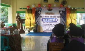Desa Plosogenuk, kecamatan Perat, Jombang, Selasa, 9 Desember 2025, melakukan wisuda Sekolah Orang Tua Hebat (SOTH), sebanyak 21 orang ibu dinyatakan lulus. Foto: Jombangkab.og.id