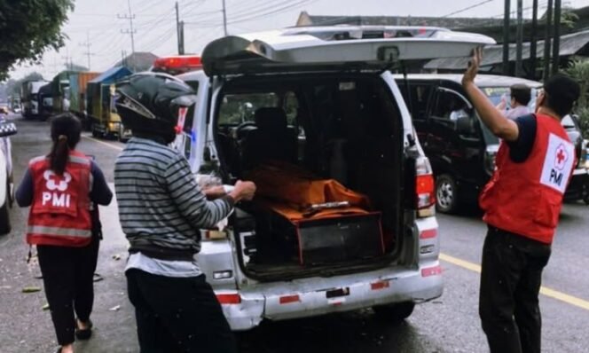 
					Korban Siti Marfuah, warga Desa Ngrowo, meninggal di lokasi. Foto.ig@updatemojokerto 