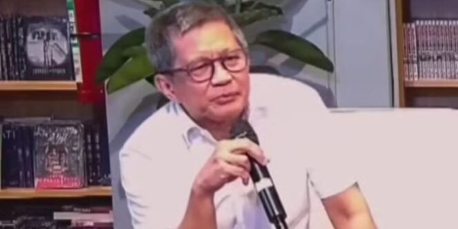 
					Pengamat politik Rocky Gerung menegaskan ijazah Presiden Jokowi asli. Istimewa 