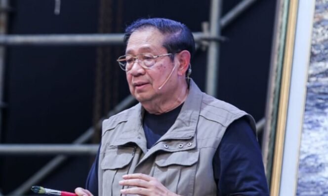 
					Isu Ijazah Palsu Jokowi Memanas, Demokrat Somasi Penyebar Tuduhan ke SBY