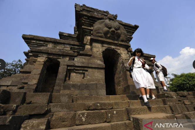 
					Candi Soggoriti di kawasan wisata Songgoriti Batu, merupakan peninggal lebih lama dibanding era Singasari palagi zaman Majapahit. Keberadaannya bukan sekadar direkonstruksi melain dikapitalisasi agar bermanfaat bagi pembanguann saat ini. Foto: antara