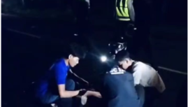 Satu remaja tewas dan enam orang lainnya luka-lauka dirawat di rumah sakit, akibat kecelakaan di arena balap liar jalur alternati Magetan-Madiun, Sabtu dinihari sekitar pukul 03.00, 24 Januari 2026. Akibat sebuah pikup bermuatan cabe menerjang arena balap liar itu. Foto: swarajombang.com/ bambang tjuk winarno