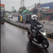 Sebuah truk terguling  di Jalan Urip Sumoharjo, Sambong, Batang, tepatnya di depan Bank Jateng Sambong, Batang, Jawa Tengah,  pada Sabtu pagi (24/1/2026) sekitar pukul 05.00 WIB. Foto: Instagram@batanghelp