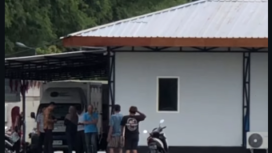 Operasional dapur produksi Makan Bergizi Gratis (MBG) atau Satuan Pelayanan Pemenuhan Gizi (SPPG) Yayasan Bina Bangsa Semarang 03  dihentikan sementara, berada di Dusun Rejeni, Desa Wonodadi, Kecamatan Kutorejo. Foto: Instagram@kabatredepanmojokerto
