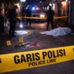 Polisi Polres Jombang sedang menyelidiki kasus duel di Diwek, menyebabkan satu orang pria warga korbanmenderita luka bacok para. Korban diketahui bernam Dian Bayu Prakoso (37), warga Desa Gondek, Kecamatan Mojowarno, Kabupaten Jombang. Foro: swarajombang.com/ elok apriyanto