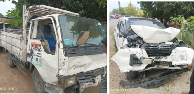 
					Dua kendaraan truk dan sedang bertabrakan secara forntal di Kecelakaan lalu lintas maut terjadi di Jalan Raya Desa Gajah, Kecamatan Ngoro, Kabupaten Jombang Jawa Timur, pada Sabtu 3 Januari 2026. Kecelakaan ini menyebakan Anag Sifiantoro, 67, meninggal dunia. Foto: swarajombang.com/ kolase/  elok apriyanto
