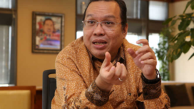 Dirut BEI, Imam Rachman, menyatakan mundur sebagai direktur utama BEI, sebagai pertanggungjawaban pasar bursa efek selama dua hari terakhir. Dimana terjadi trading panic. Foto: emitennews.com