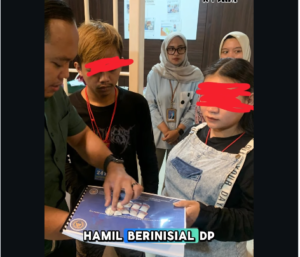 Seorang wanita muda sedang hamil tua berhasil mengaku menjadi kurir untuk menyelumpkan ke lapas Banceuy, bandung, berhasil menggagalkan upaya penyelundupan narkoab, Sabtu 3 Januari 2026. Foto: Instagram@faktahitamputihnews