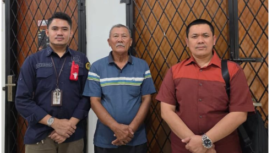 Tim Tabur (tangkap Buron) Kejaksaan berhasil menangkap buron selama lima tahun bernama Harioyono, 69, dalam kasus korupsi dana PSSI Jombang. Ia ditangkap di Karawang, Jawa Barat, Sabtu 24 Januari 2026. Foto: tim tabu/kejaksaan.ri
