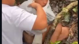 Pelajar bernama Abiem Briliant, 16, berhasil ditemukan setelah hilang dua hari saat mendaki gunung Kaba, Rejang Lebong, Bengkulu, Senin 19 Januari 2026, dalam kondisi tidak berpakaian, badan menggigil dan lemas. Ia berabgkat naik gunung bersama rekannya, Sabtu, 17 Januari 2026. Foto: Instagram@adi_irawan_dje